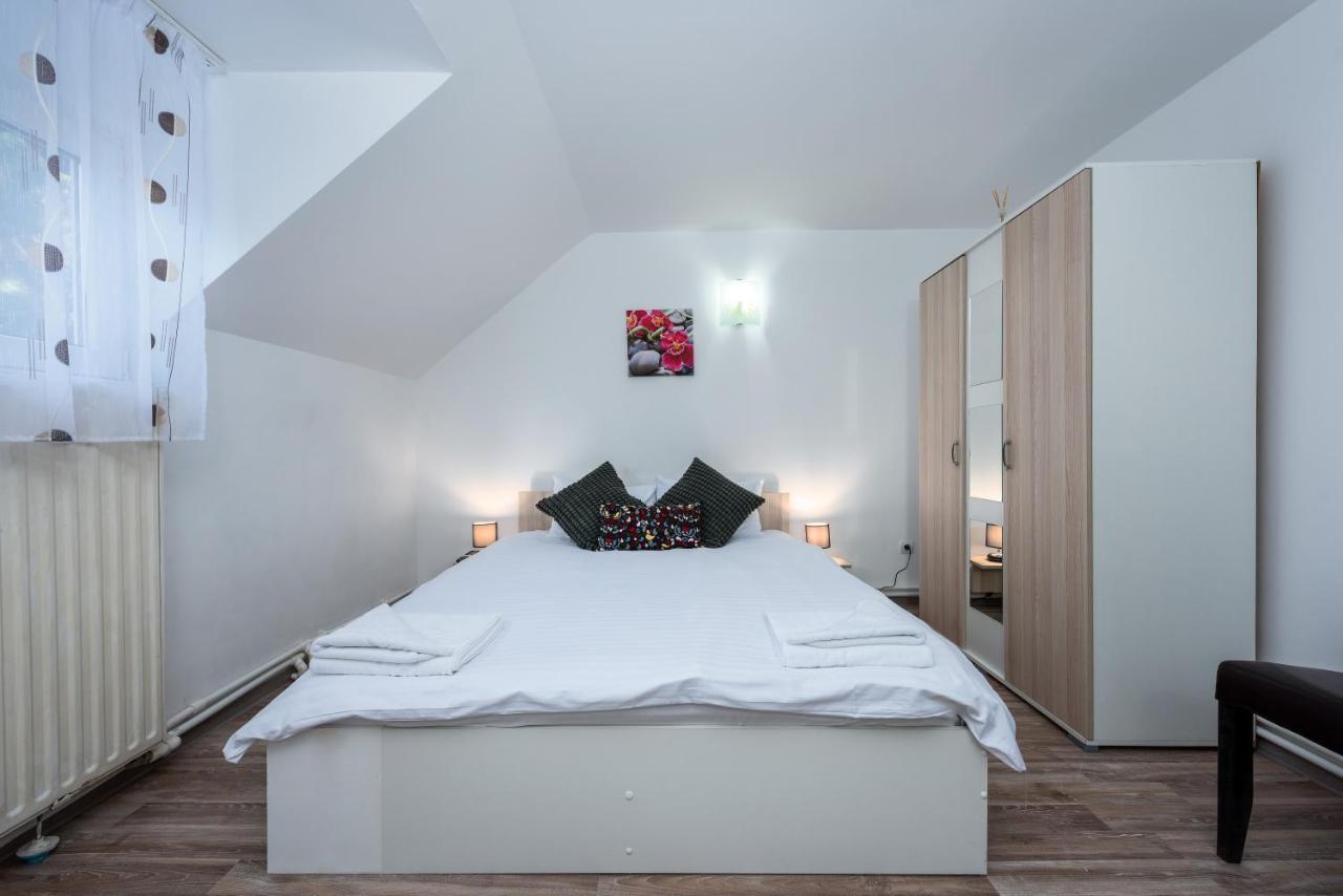 Pensiunea Ursuletul Paddington Predeal Exterior photo