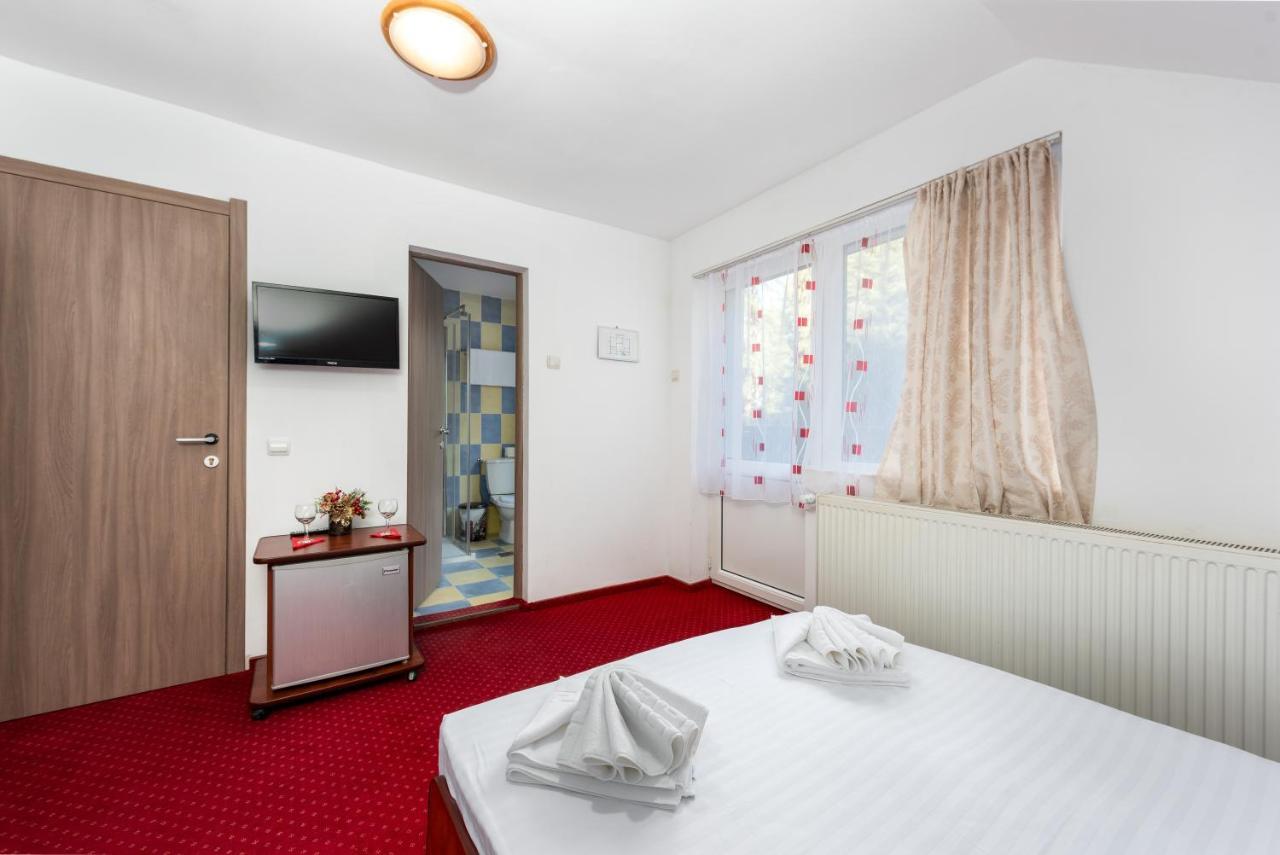 Pensiunea Ursuletul Paddington Predeal Exterior photo