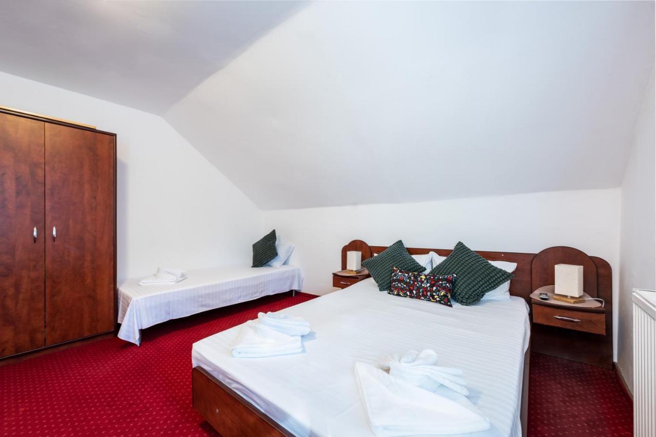 Pensiunea Ursuletul Paddington Predeal Exterior photo
