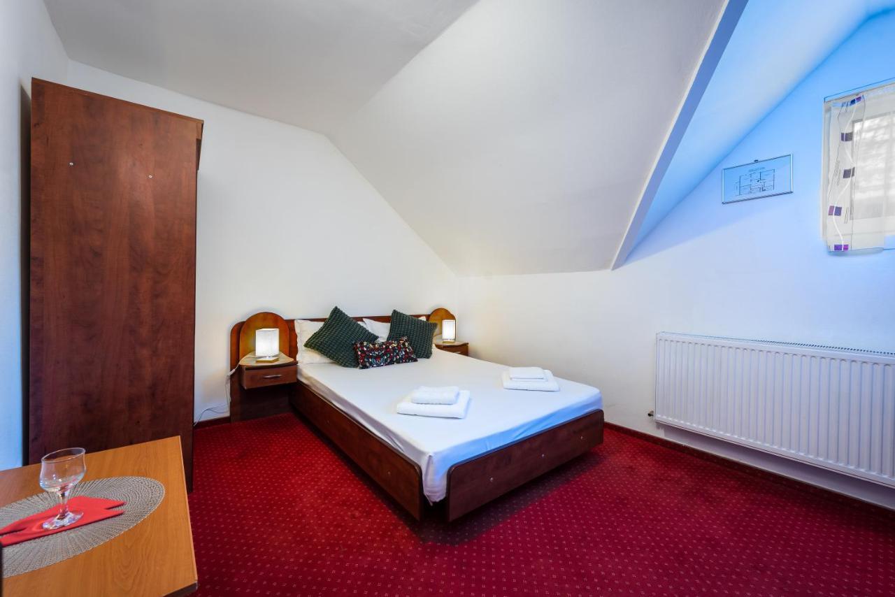 Pensiunea Ursuletul Paddington Predeal Exterior photo