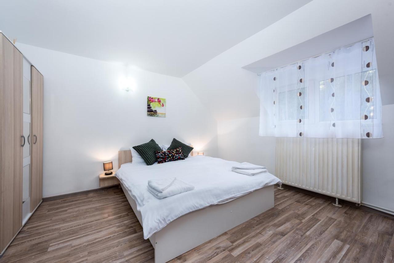 Pensiunea Ursuletul Paddington Predeal Exterior photo